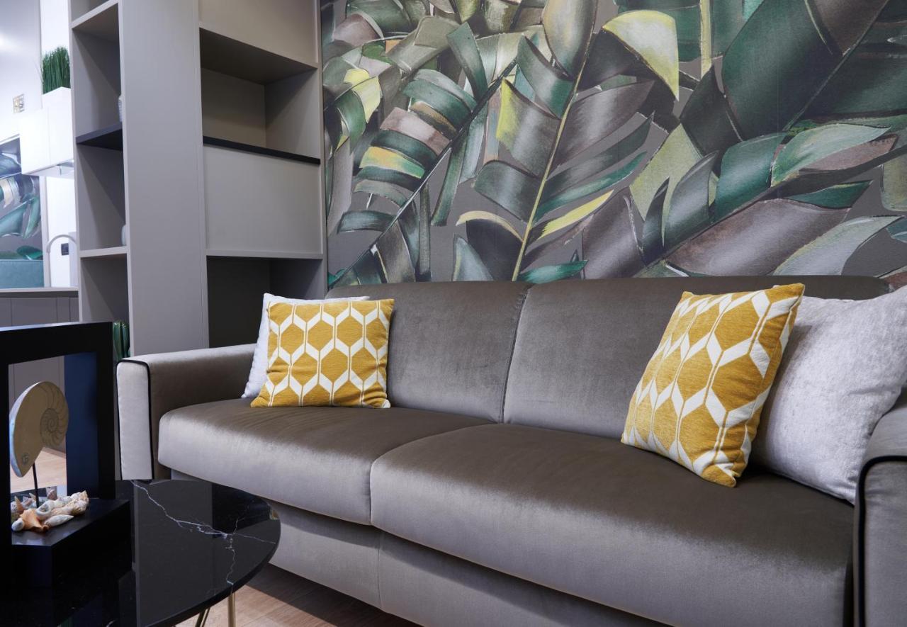 The One Napoli Luxury Apartment Экстерьер фото