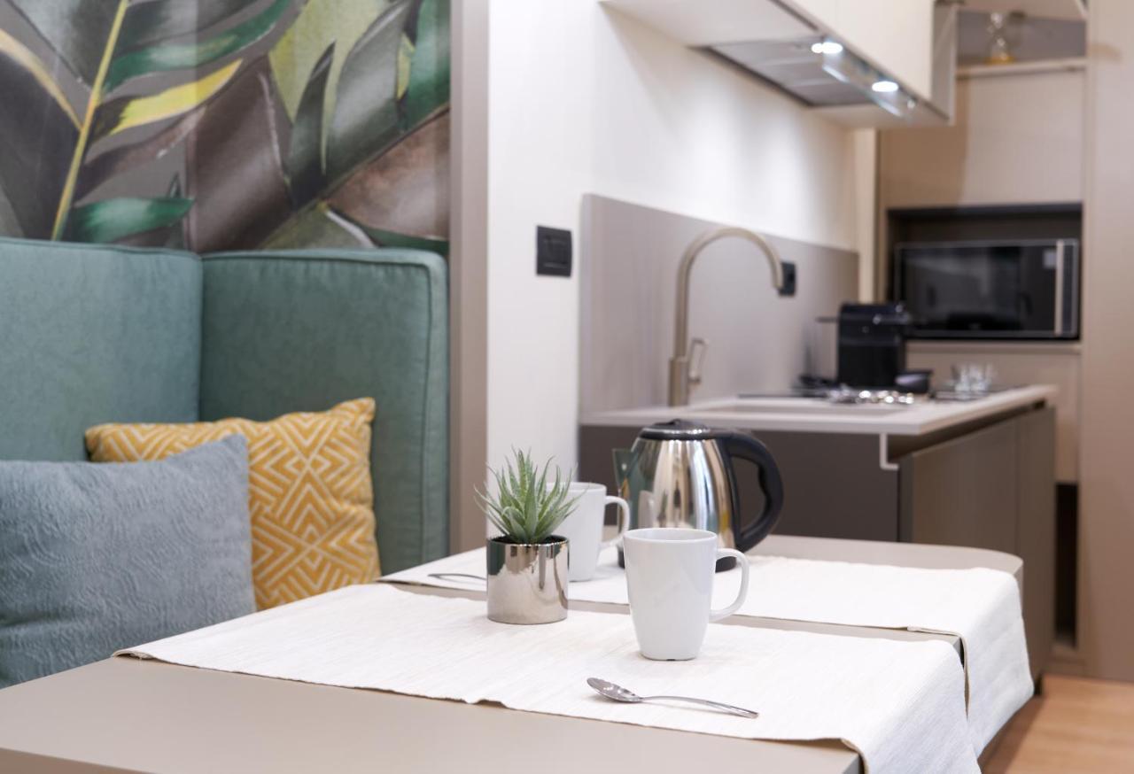 The One Napoli Luxury Apartment Экстерьер фото