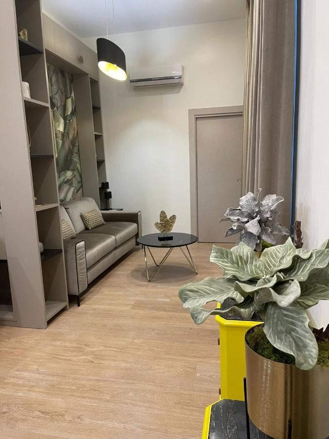 The One Napoli Luxury Apartment Экстерьер фото